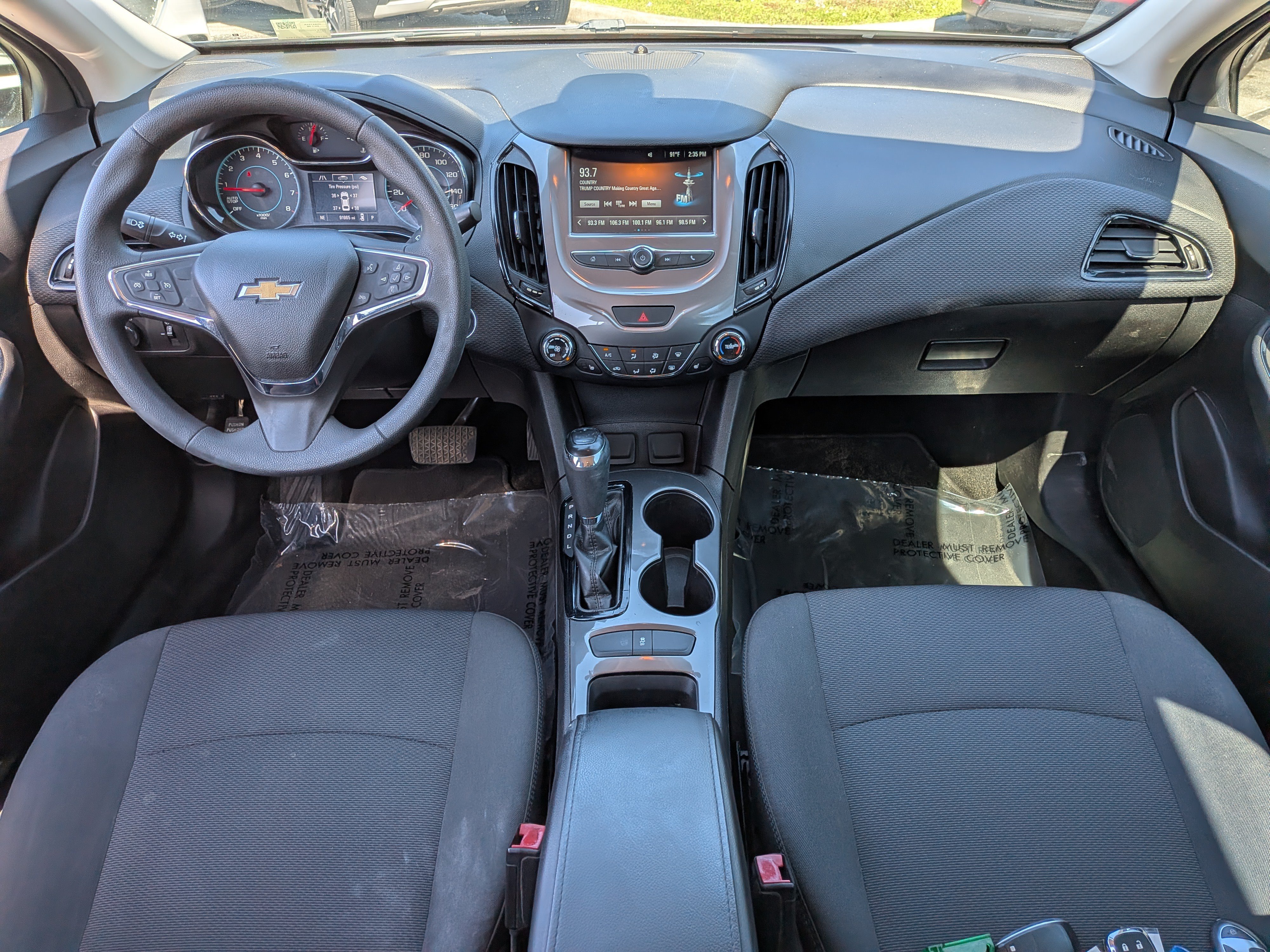 Used 2018 Chevrolet Cruze LT w/ Convenience Package FWD image 16
