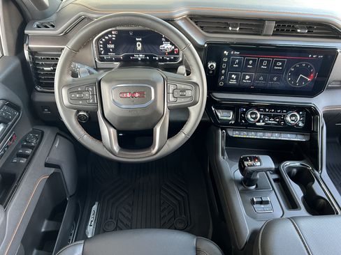 Used 2025 GMC Sierra 1500 AT4 w/ AT4 Premium Package AWD/4WD image 31