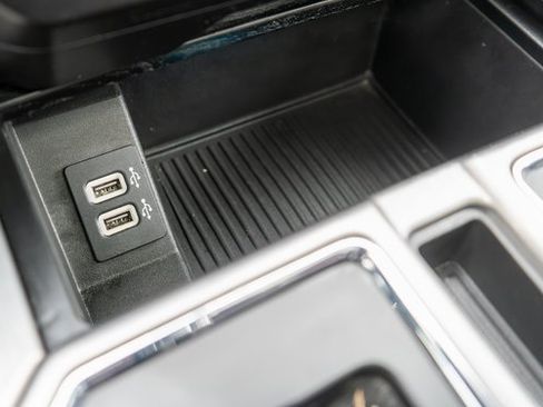 Used 2019 Ford F150 Platinum w/ Technology Package image 33