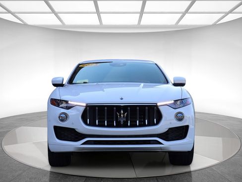 Used 2023 Maserati Levante GT AWD/4WD image 2