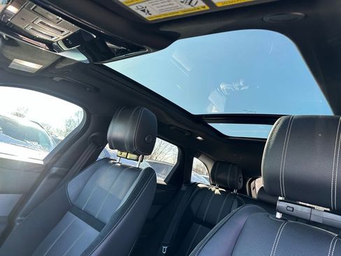 Used 2021 Land Rover Range Rover Velar R-Dynamic S image 16