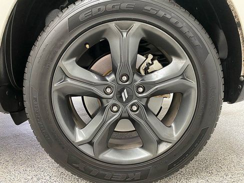 Used 2020 Dodge Journey Crossroad w/ Popular Equipment Group image 24