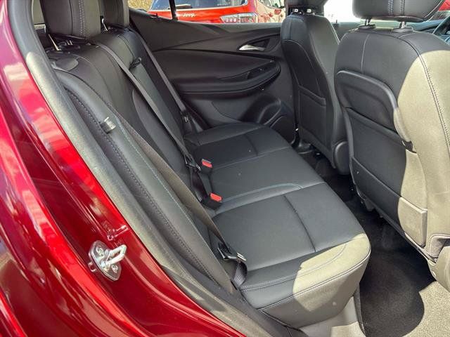 Used 2025 Buick Encore GX Sport Touring w/ Advanced Technology Package AWD/4WD image 9