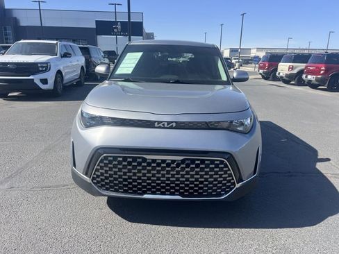Used 2025 Kia Soul EX FWD image 2