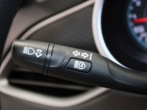 Used 2023 Chevrolet Malibu LT image 31