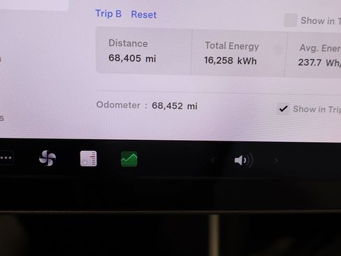 Used 2019 Tesla Model 3 Standard Range Plus image 37