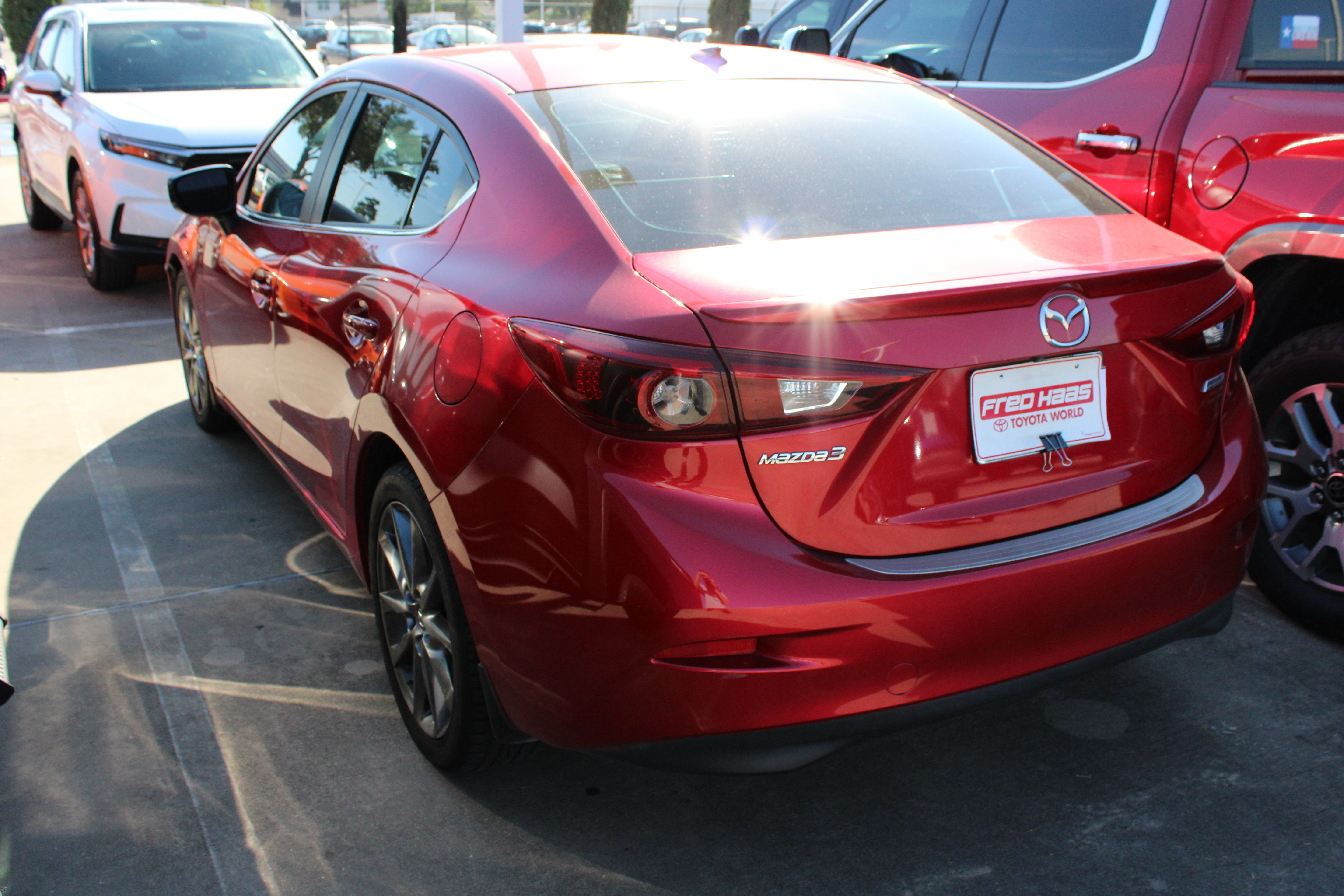 Used 2018 MAZDA MAZDA3 Grand Touring FWD image 5