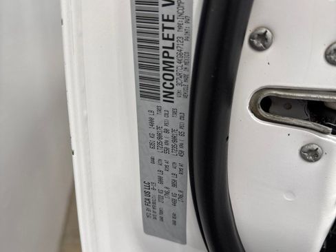 Used 2019 RAM 3500 Tradesman w/ Chrome Appearance Group image 45