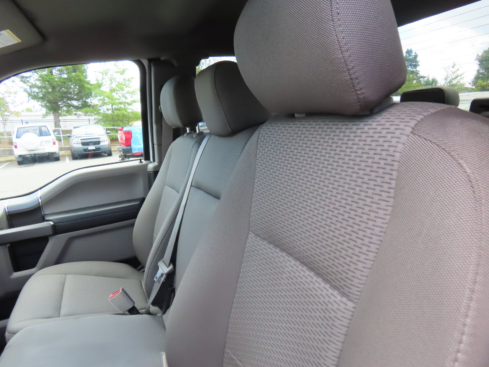 Used 2020 Ford F150 XLT w/ Equipment Group 302A Luxury AWD/4WD image 31