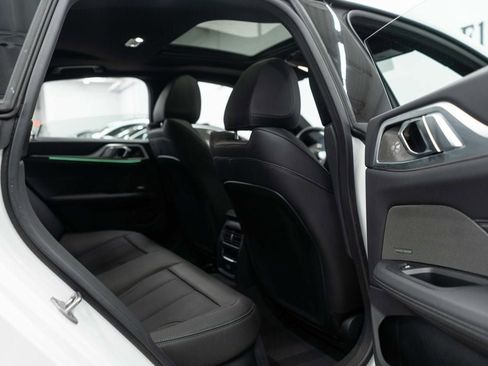 Used 2025 BMW 430i xDrive w/ Premium Package image 13