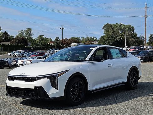 New 2025 Kia K4 GT-Line Turbo image 3