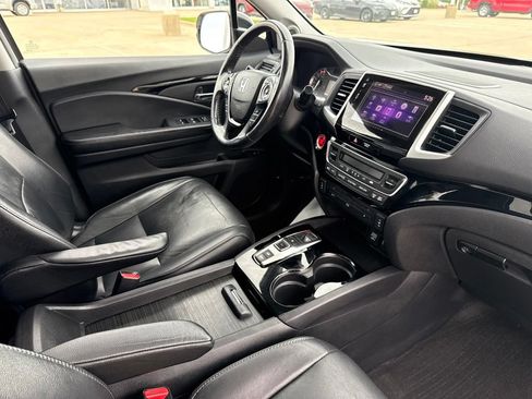 Used 2018 Honda Pilot Touring image 25