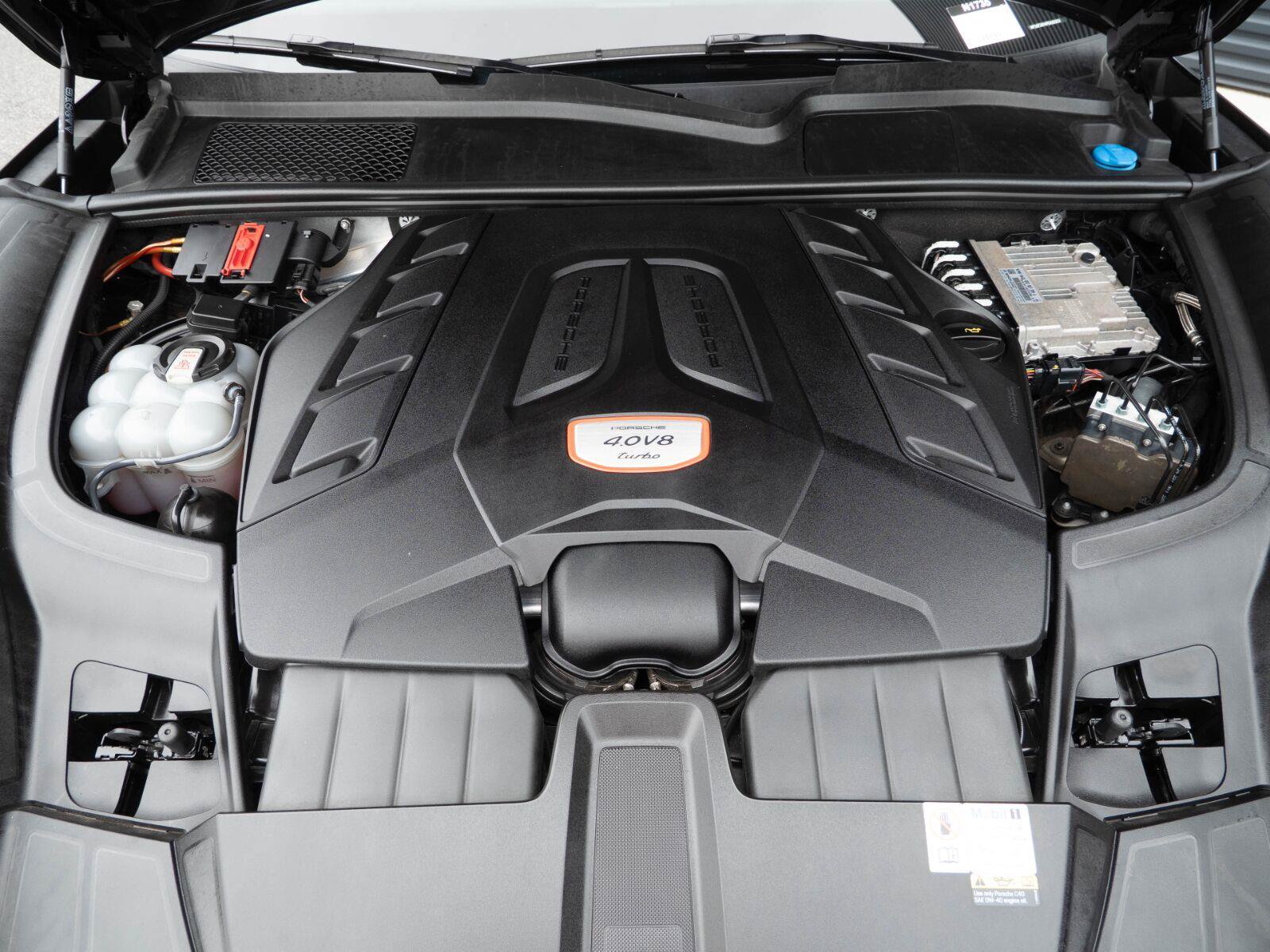 Certified 2023 Porsche Cayenne Turbo AWD/4WD image 35