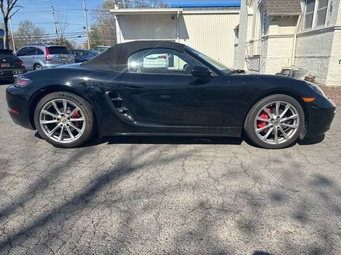 Used 2017 Porsche 718 Boxster S image 8