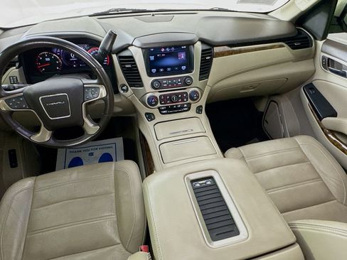 Used 2015 GMC Yukon Denali w/ Premium Package AWD/4WD image 26