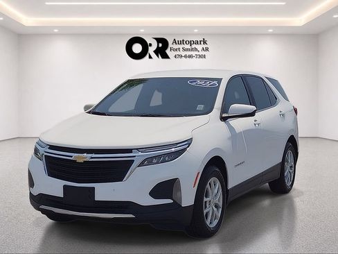 Used 2023 Chevrolet Equinox LT w/ LPO, Floor Liner Package FWD image 2