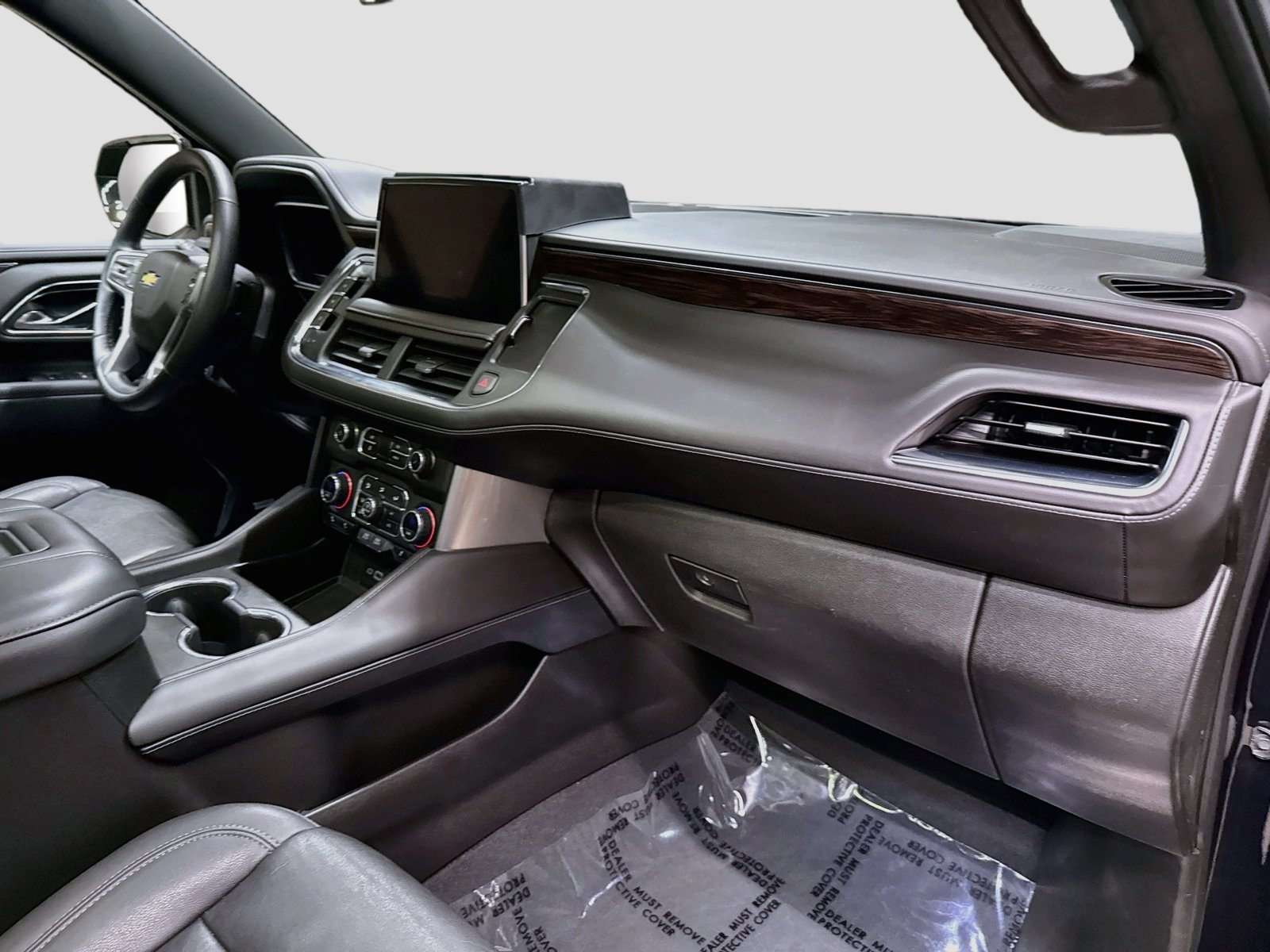 Used 2023 Chevrolet Suburban LT w/ Luxury Package AWD/4WD image 35