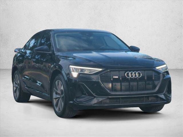 Used 2021 Audi e-tron Premium Plus w/ Premium Plus Package AWD/4WD image 3