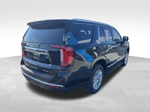 Used 2024 GMC Yukon SLT AWD/4WD image 12