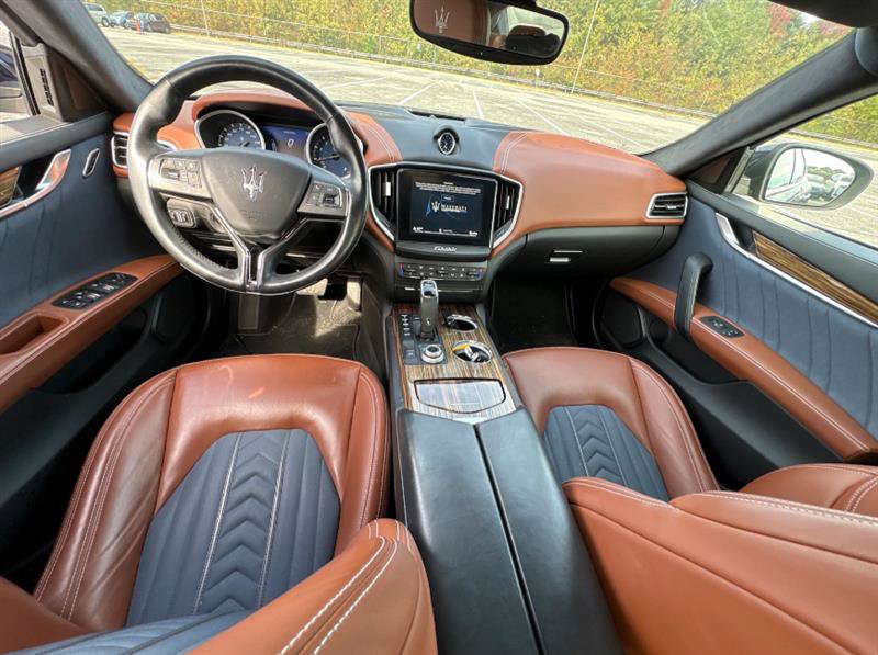 Used 2019 Maserati Ghibli S GranLusso AWD/4WD image 4
