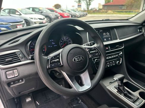 Used 2019 Kia Optima LX FWD image 3