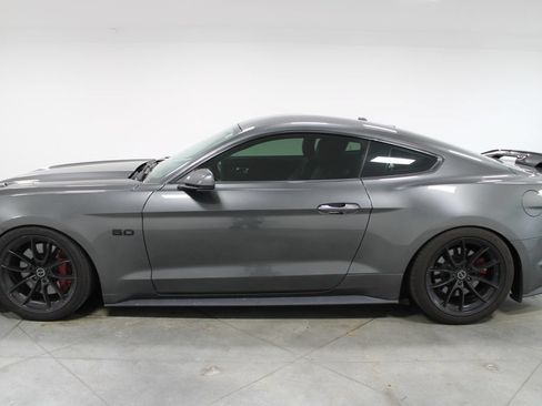 Used 2017 Ford Mustang GT Premium w/ Equipment Group 401A RWD image 6