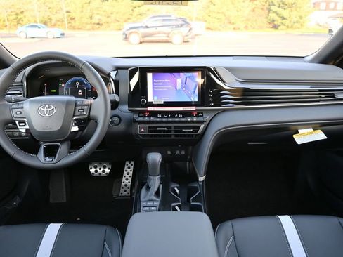 New 2026 Toyota Camry SE FWD image 17