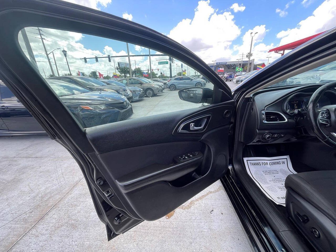 Used 2016 Chrysler 200 Limited w/ Anniversary Edition FWD image 3