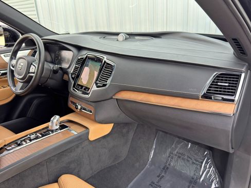 Used 2017 Volvo XC90 T8 Inscription w/ Vision Package image 14