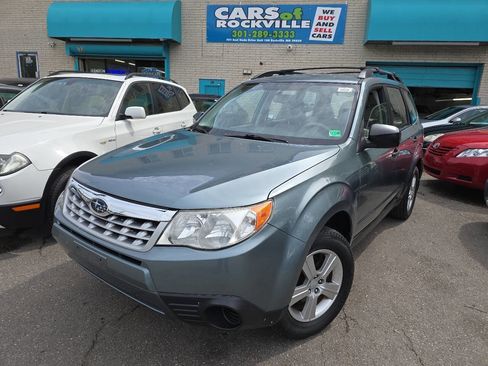 Used 2013 Subaru Forester 2.5X w/ Alloy Wheel Pkg AWD/4WD image 2