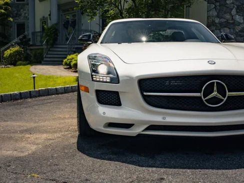 Used 2013 Mercedes-Benz SLS AMG GT Coupe image 9