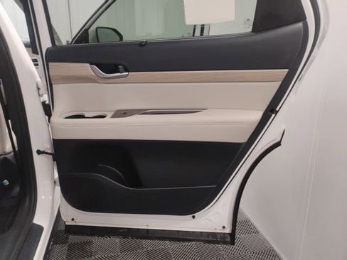 Used 2022 Hyundai Palisade SEL w/ Premium Package image 14
