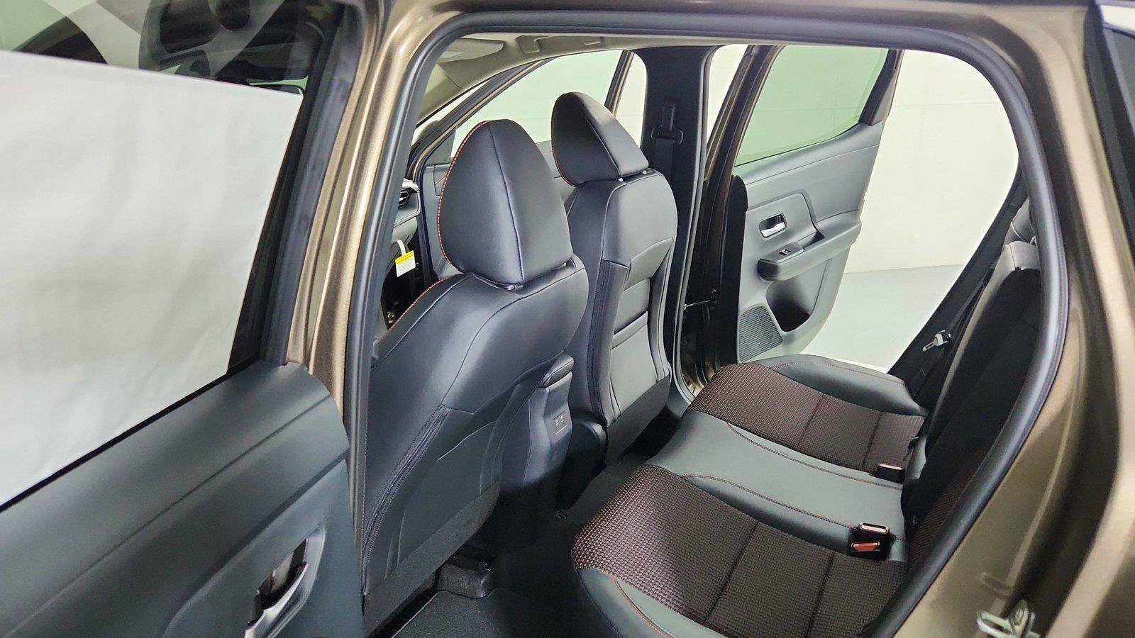 Used 2026 Nissan Kicks SR w/ Cold Weather Package AWD/4WD image 23