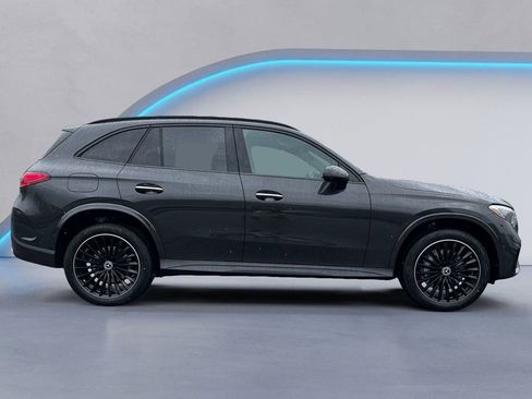 New 2025 Mercedes-Benz GLC 300 image 3