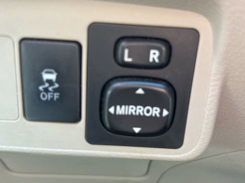 Used 2010 Toyota Corolla LE FWD image 15