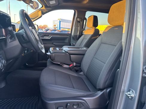 Used 2025 Chevrolet Silverado 1500 LT image 17