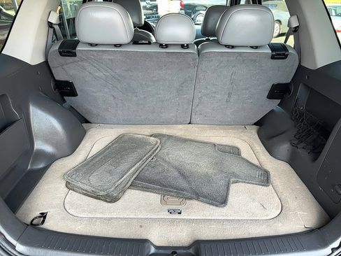Used 2005 Ford Escape XLT image 24