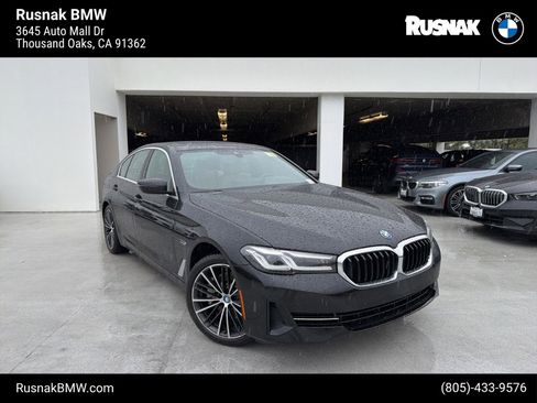 Certified 2023 BMW 530e w/ Premium Package image 1