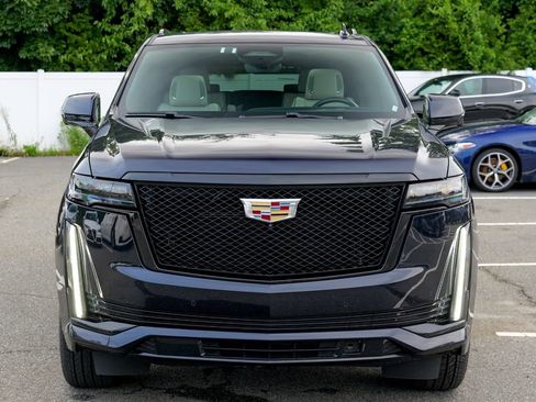 Used 2023 Cadillac Escalade ESV Sport w/ Touring Package AWD/4WD image 2