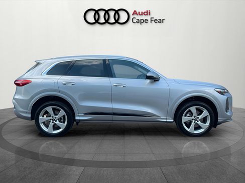 Used 2025 Audi Q5 Premium Plus AWD/4WD image 6