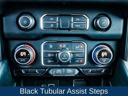 Used 2021 Chevrolet Tahoe Z71 w/ Luxury Package image 28