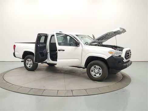 Used 2023 Toyota Tacoma SR image 16