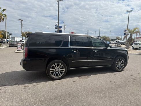 Used 2018 GMC Yukon XL Denali w/ Enhanced Security Package image 6