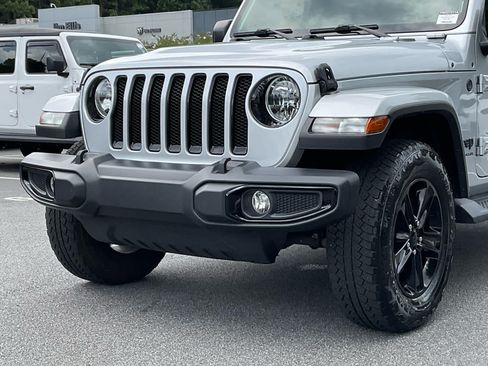 Used 2023 Jeep Wrangler Unlimited Sahara AWD/4WD image 10