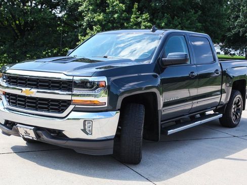 Used 2018 Chevrolet Silverado 1500 LT w/ All Star Edition image 3