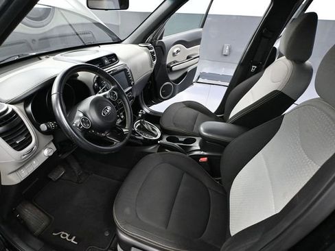 Used 2016 Kia Soul + w/ Audio Package image 22