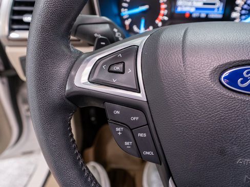 Used 2017 Ford Fusion SE image 22