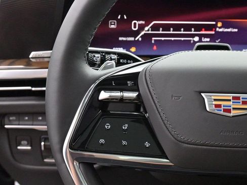 Certified 2026 Cadillac Escalade ESV Platinum Sport w/ LPO, ONYX Package AWD/4WD image 17