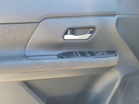 Certified 2025 Nissan Kicks SV w/ SV Premium Package FWD image 14