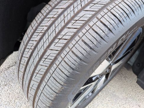 Used 2026 Hyundai Ioniq 9 SEL image 12